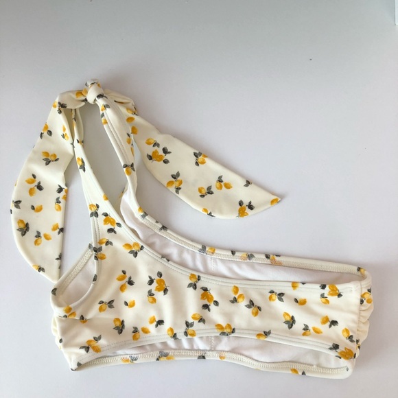 Abercrombie One-Shoulder Lemon Pattern Bikini Top - Picture 3 of 5